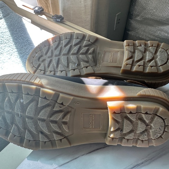 Michael Kors Womens size 6 Rubber Duck Style Boots Worn Once! Perfect Condition! - Picture 6 of 8